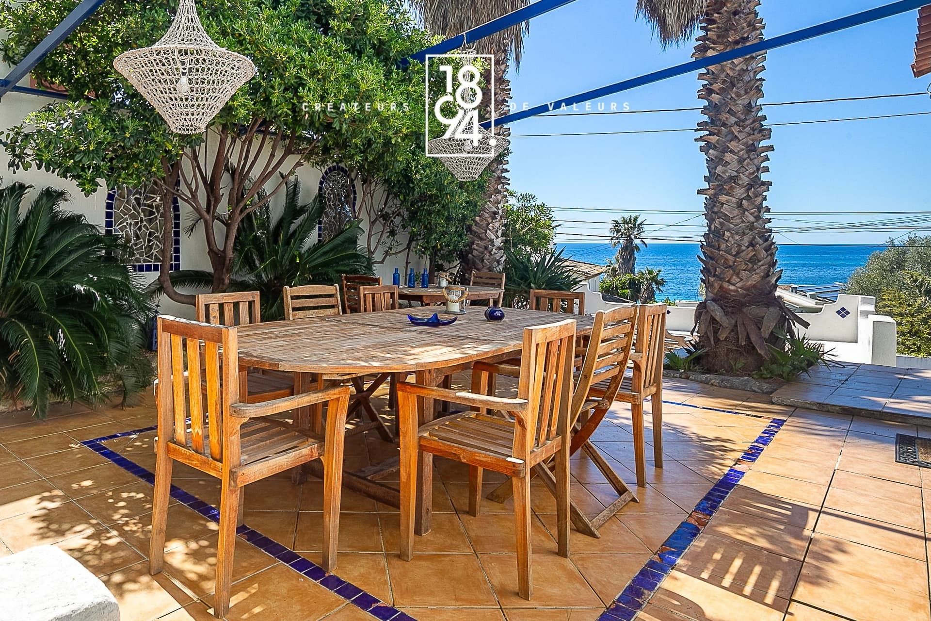 Villa vue mer avec piscine et pool house, en bord de mer à Carry-le-Rouet
