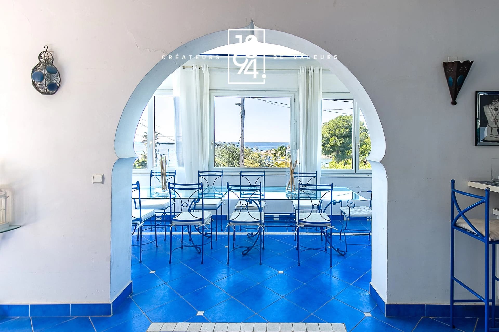 Villa vue mer avec piscine et pool house, en bord de mer à Carry-le-Rouet