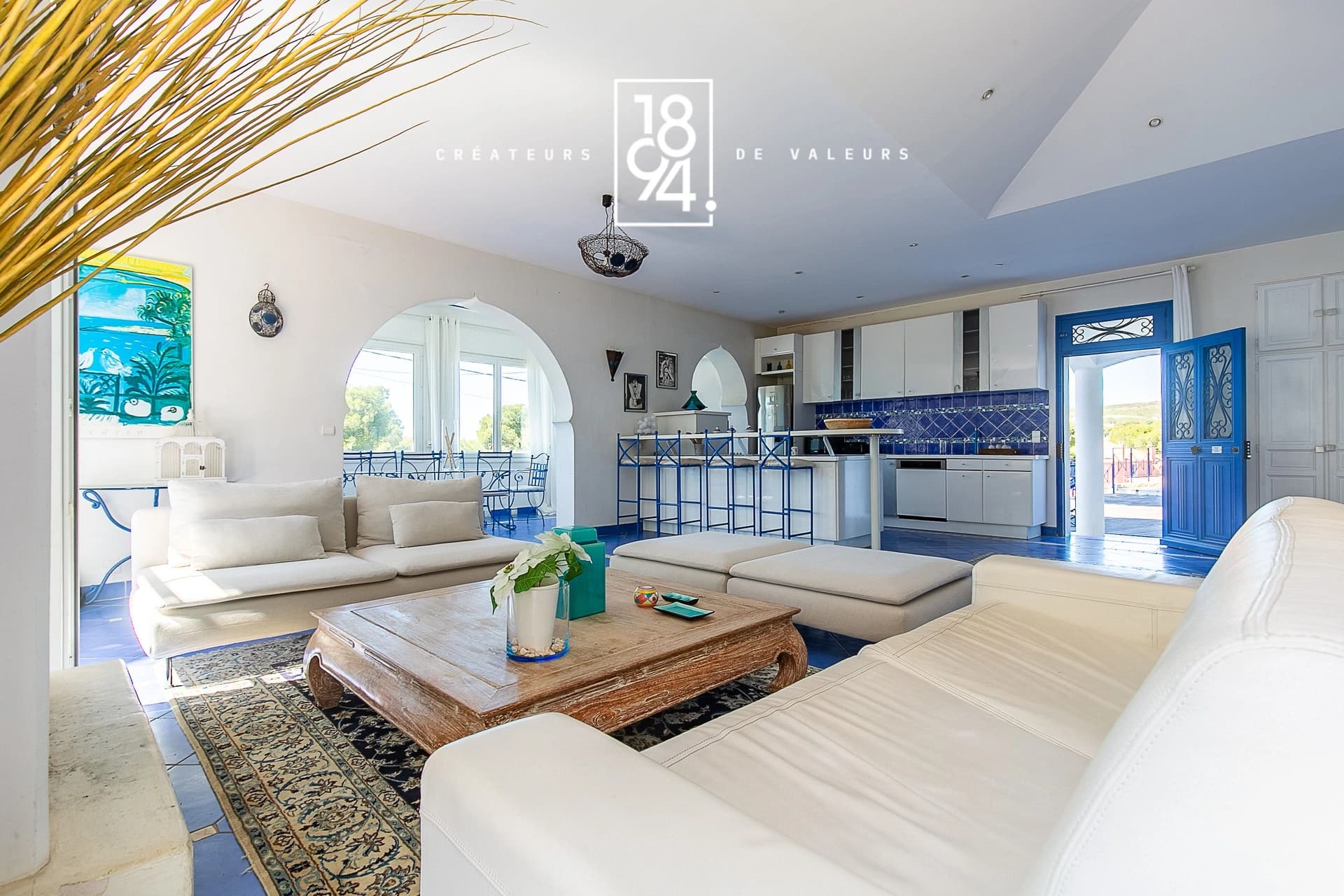 Villa vue mer avec piscine et pool house, en bord de mer à Carry-le-Rouet