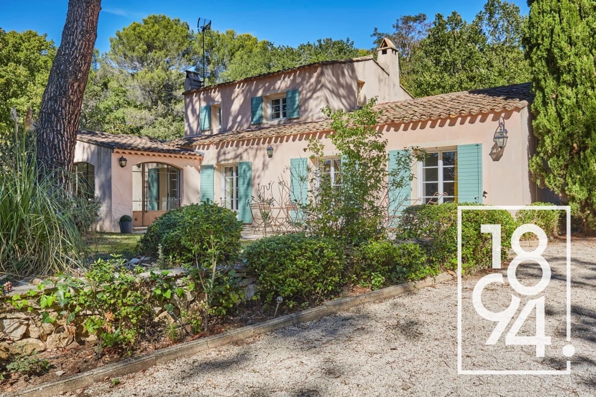 Villa provençale et ses dépendances aux Pinchinats, à Aix-en-Provence