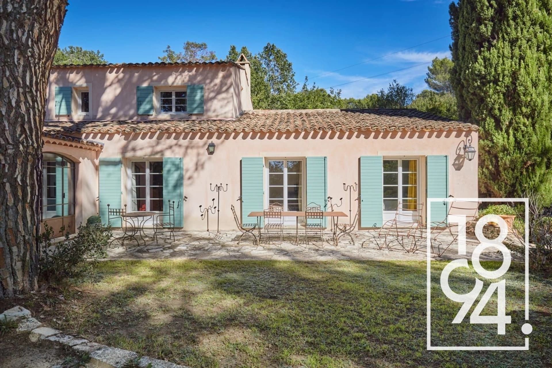 Villa provençale et ses dépendances aux Pinchinats, à Aix-en-Provence