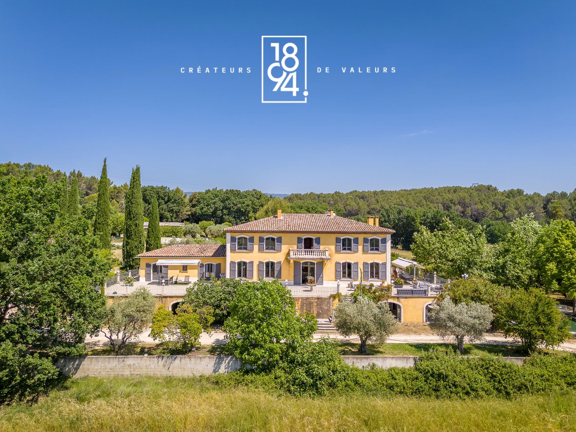 Demeure de caractère en Sud Luberon, parc paysager et espace de réception